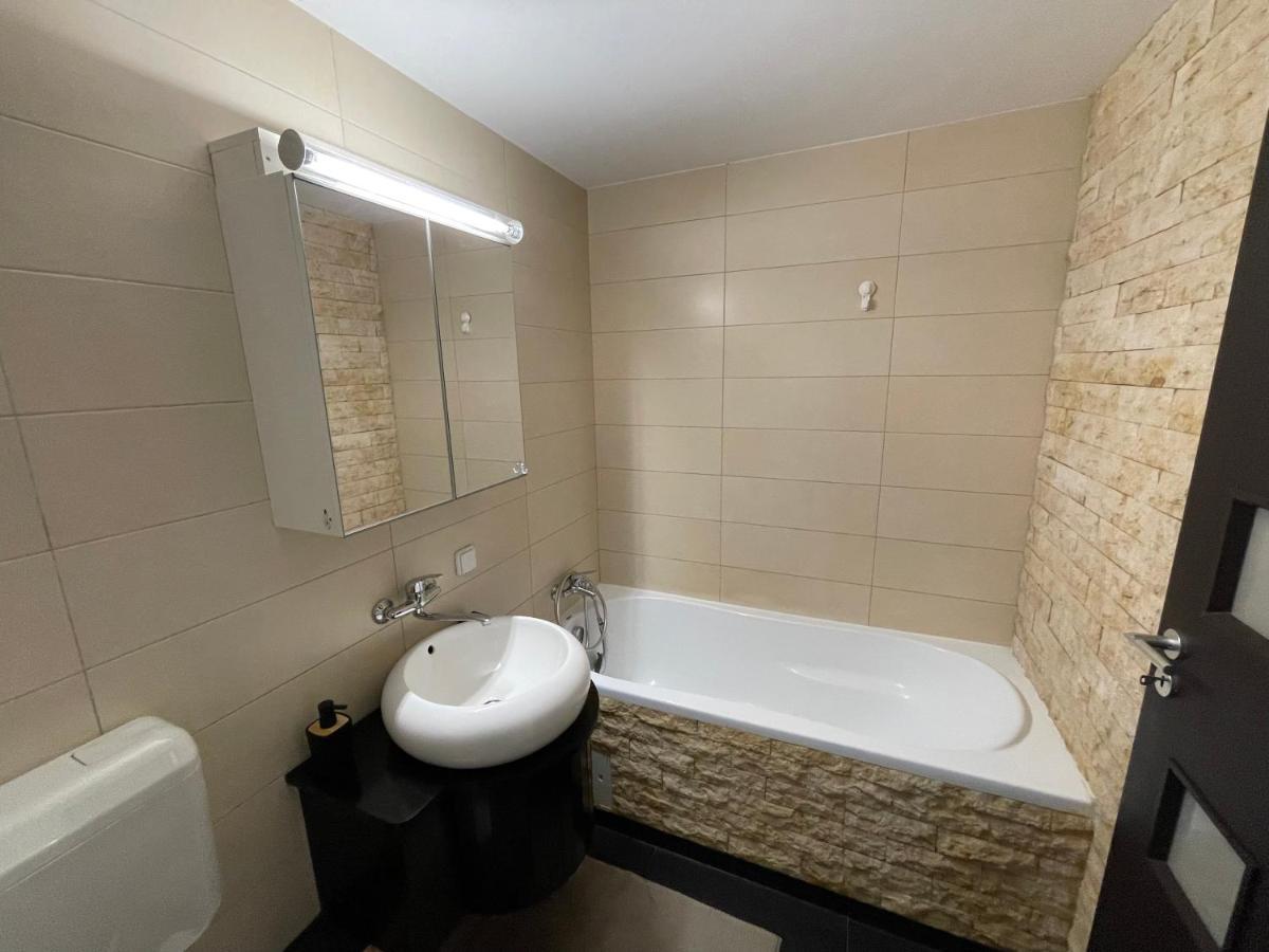 Sunset Luxury Apartment Near Unirii Square Boekarest Buitenkant foto